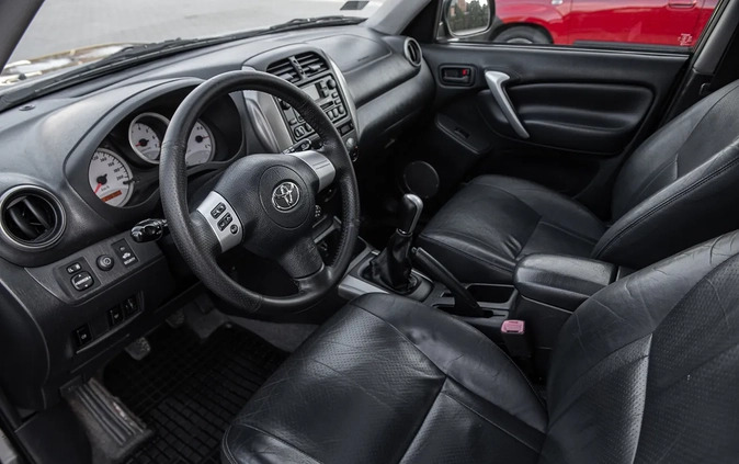 Toyota RAV4 cena 25900 przebieg: 244123, rok produkcji 2004 z Bieruń małe 352